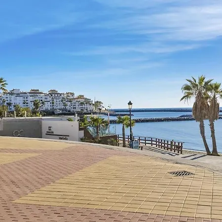 2 Bdr Next To The In Puerto Banus Apartamento