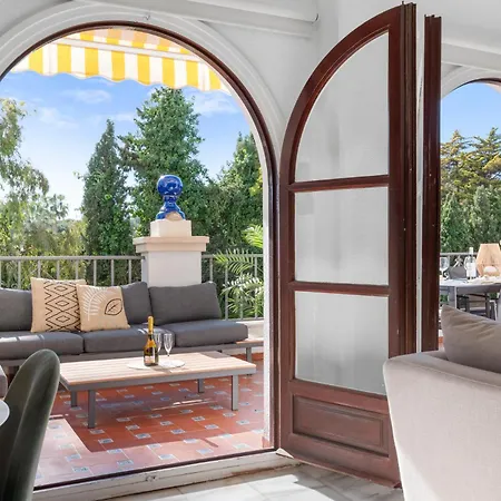 2 Bdr Next To The In Puerto Banus Apartamento Marbella