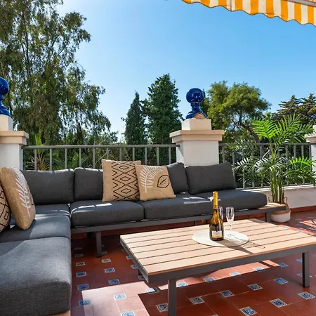 Apartamento 2 Bdr Next To The In Puerto Banus Marbella